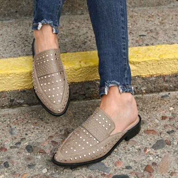 AMS Tan Studded Rhinestone Faux Suede Slip On Mules Office Attire Size 7 Womens - Picture 1 of 6
